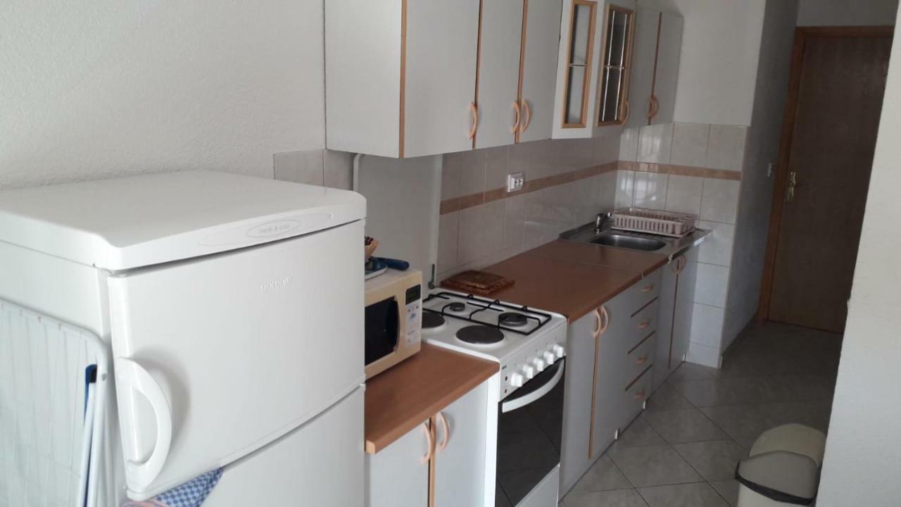 Apartment Hrgic Vir Esterno foto