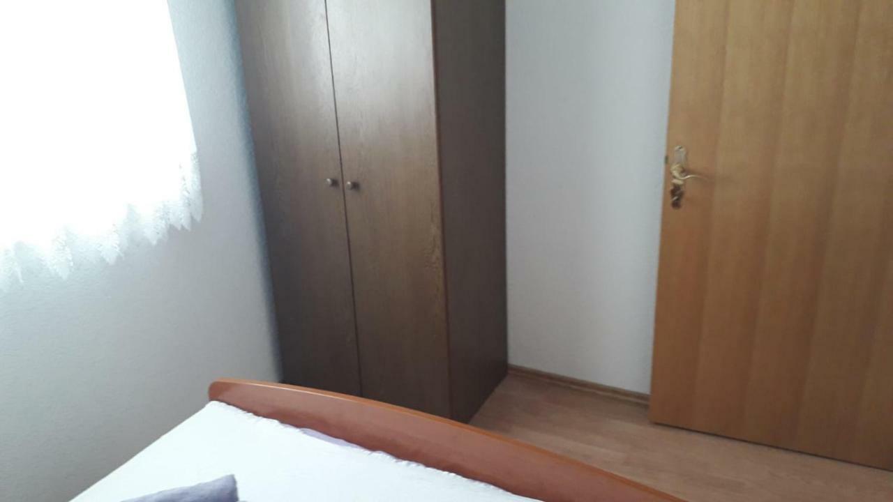 Apartment Hrgic Vir Esterno foto